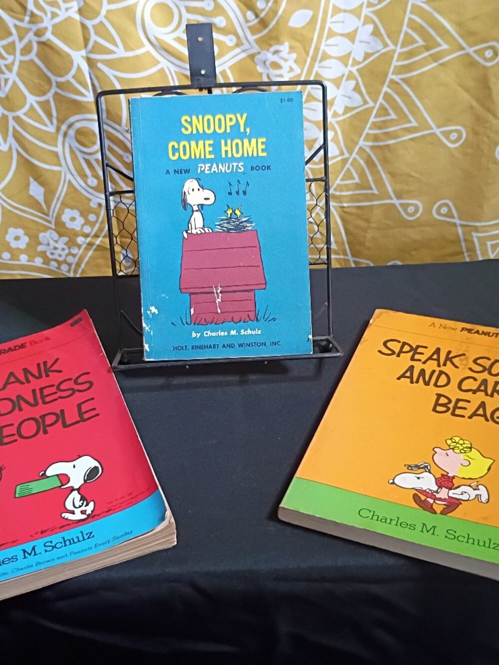 vintage bundle of 3 Peanuts books